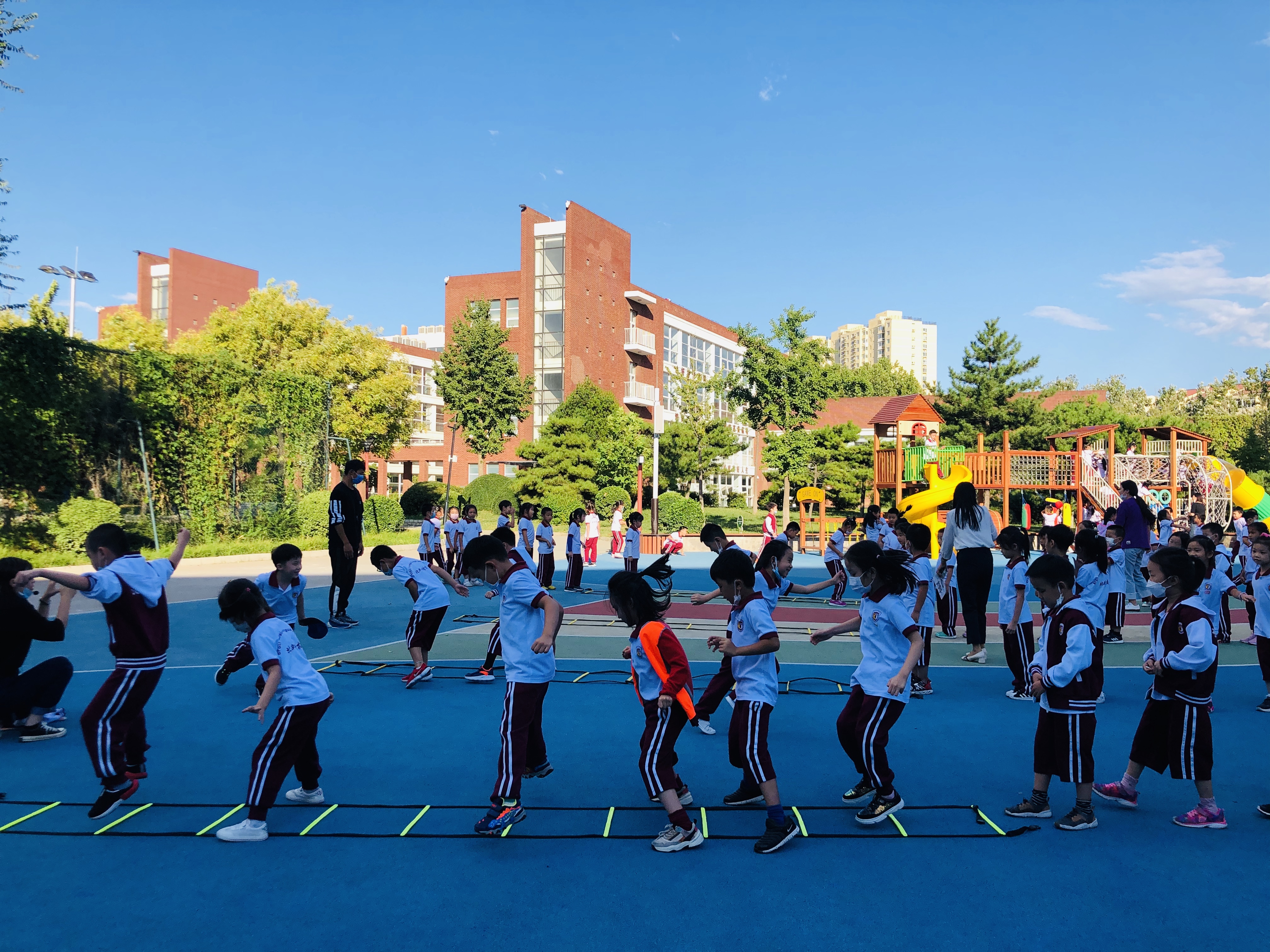 多彩"课间",欢乐校园——北外附校阳光体育大课间活动