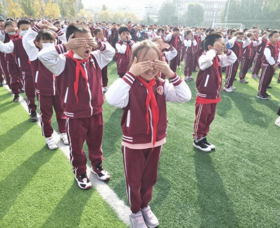 学生2.jpg