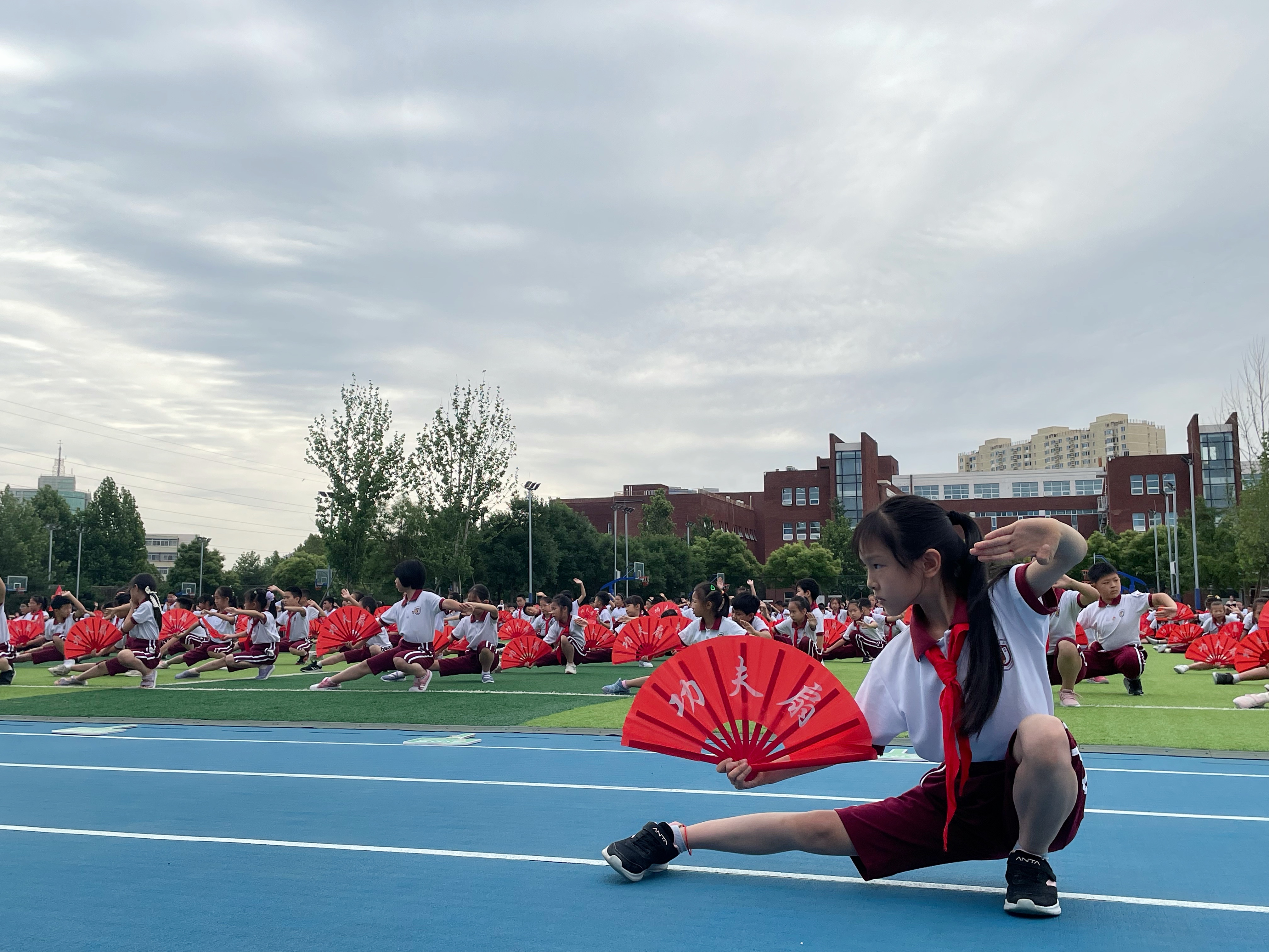 【小学·活力课间操】我校小学体育组创编"花式课间操"——国学功夫扇