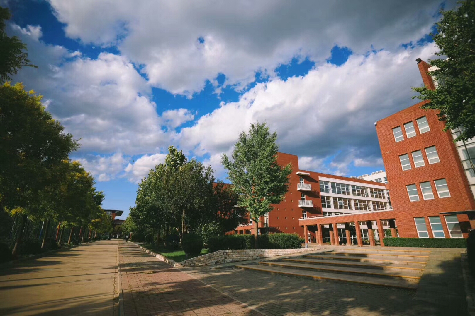 北京外国语大学附属外国语学校高中招生简介