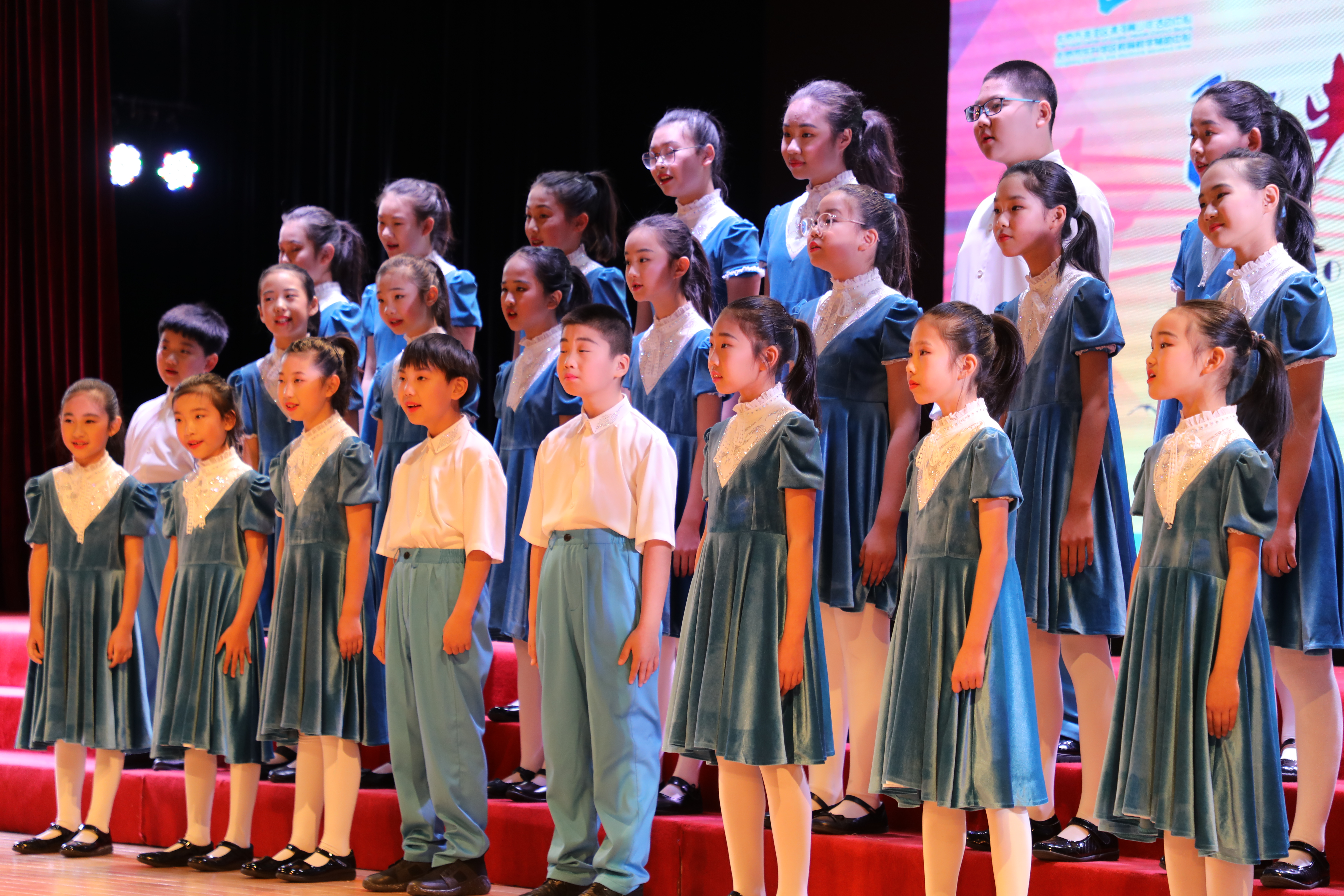 我校小学dream flyer童声合唱团参加海淀区中小学生艺术节合唱项目