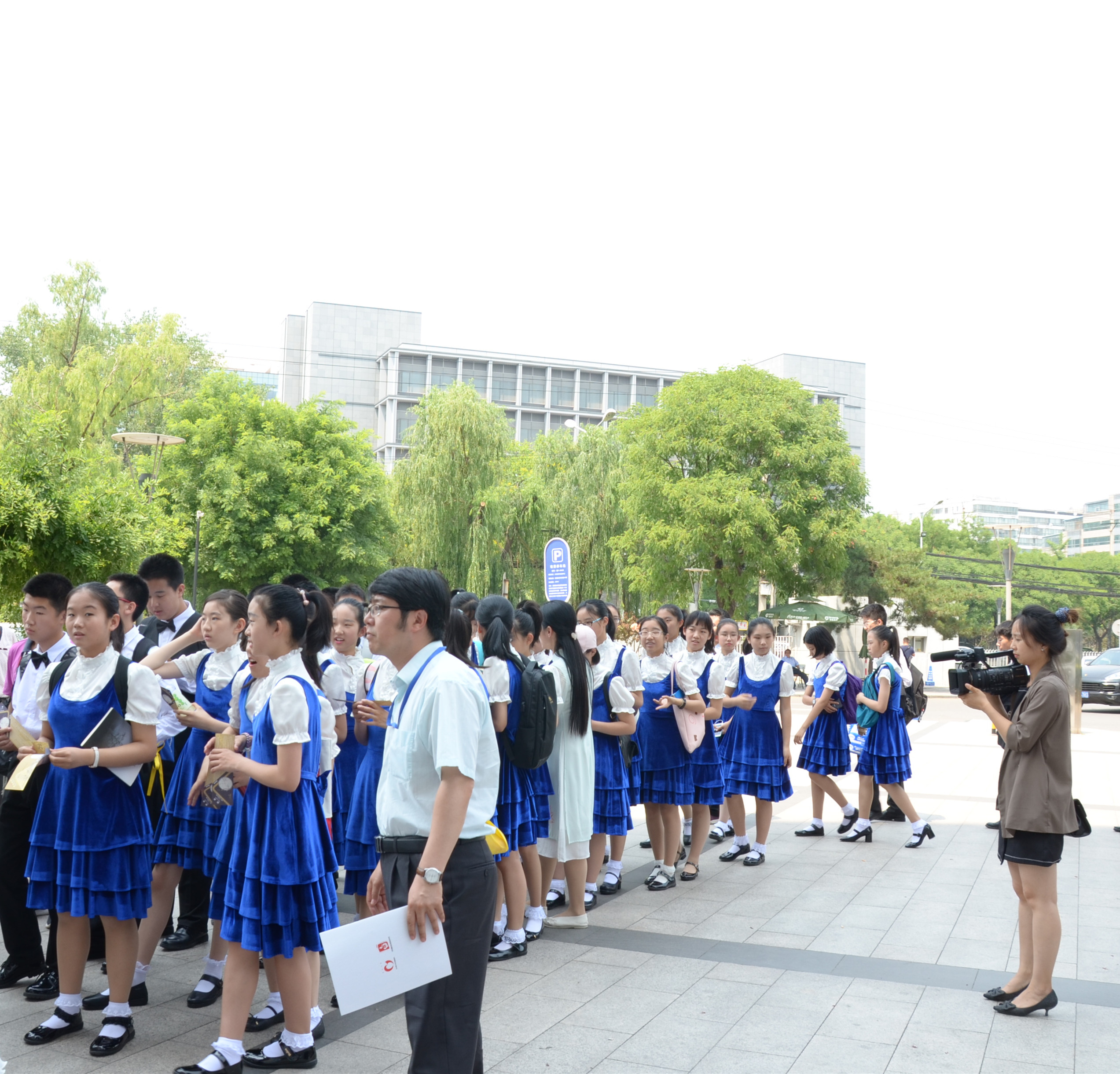 我校中学生合唱团摘首届日本语歌唱大赛银奖